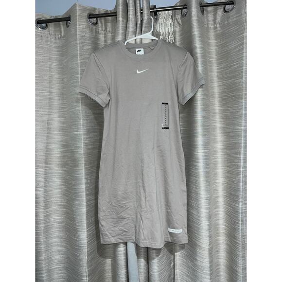 Nike women's Sportswear Essential T-Shirt Dress small - Picture 1 of 4